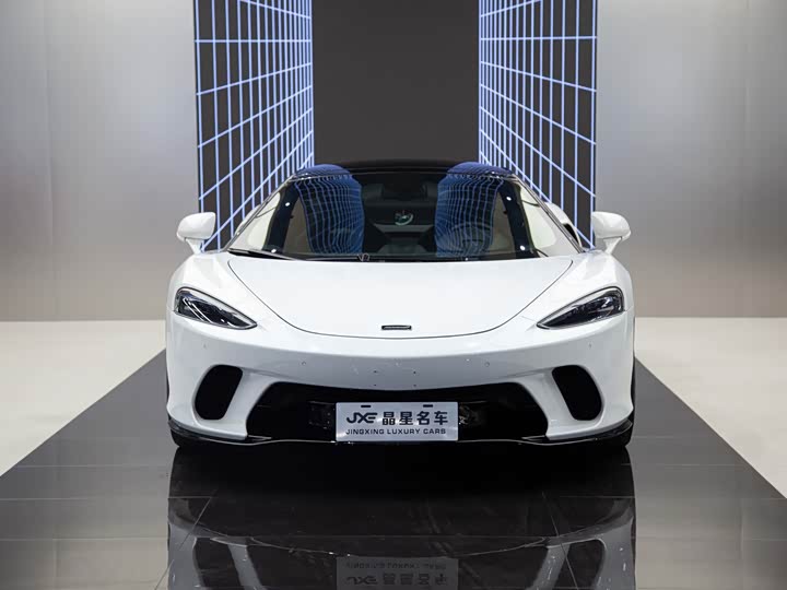 Фото 2 - McLaren GT