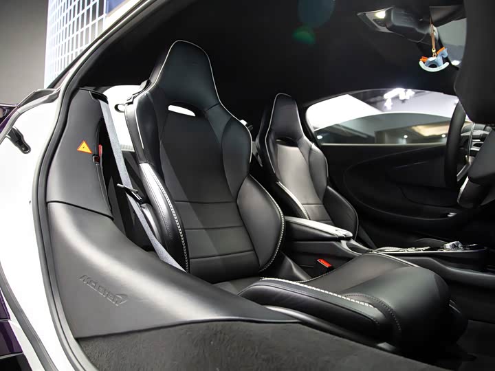 Фото 6 - McLaren GT