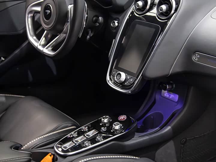 Фото 9 - McLaren GT