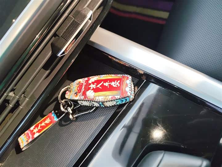 Фото 9 - MG Motor One