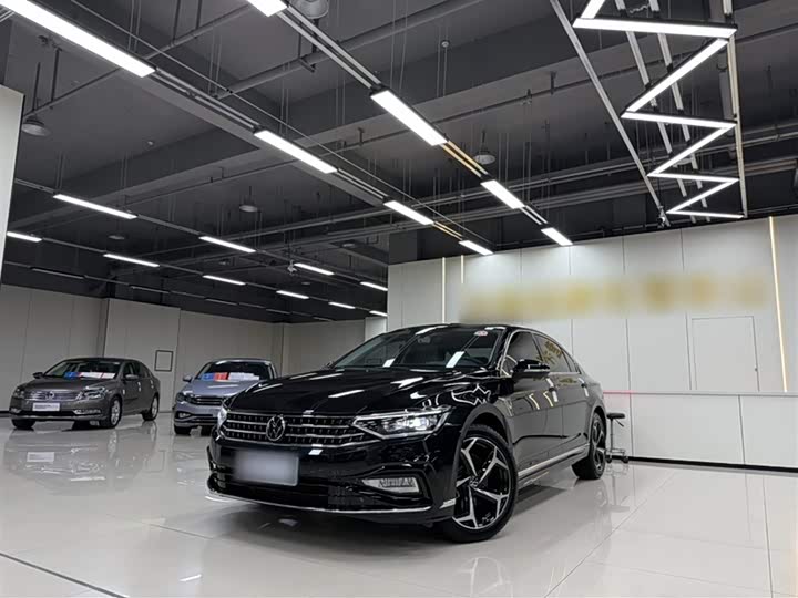 Фото 2 - Volkswagen Magotan