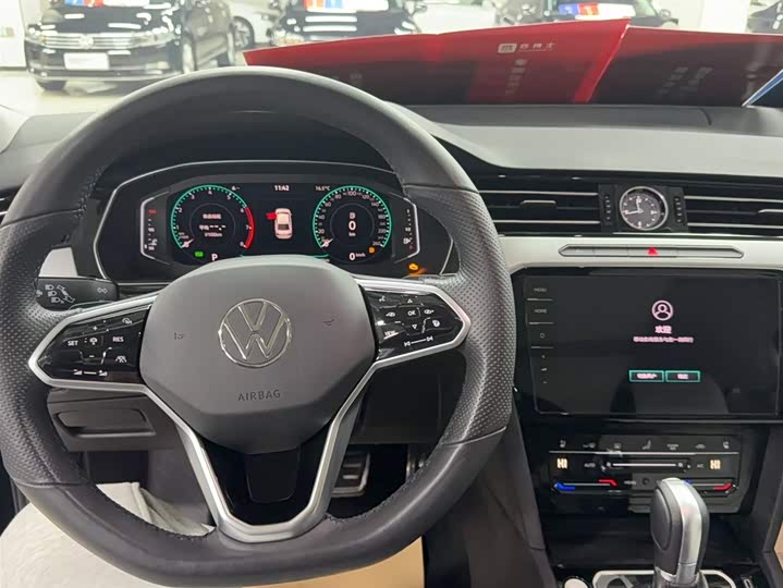 Фото 3 - Volkswagen Magotan