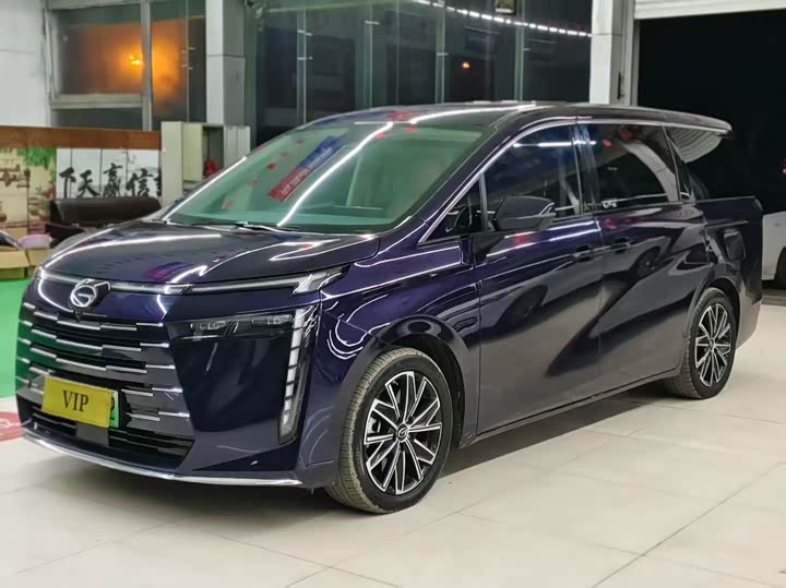 Фото 1 - GAC Trumpchi E8