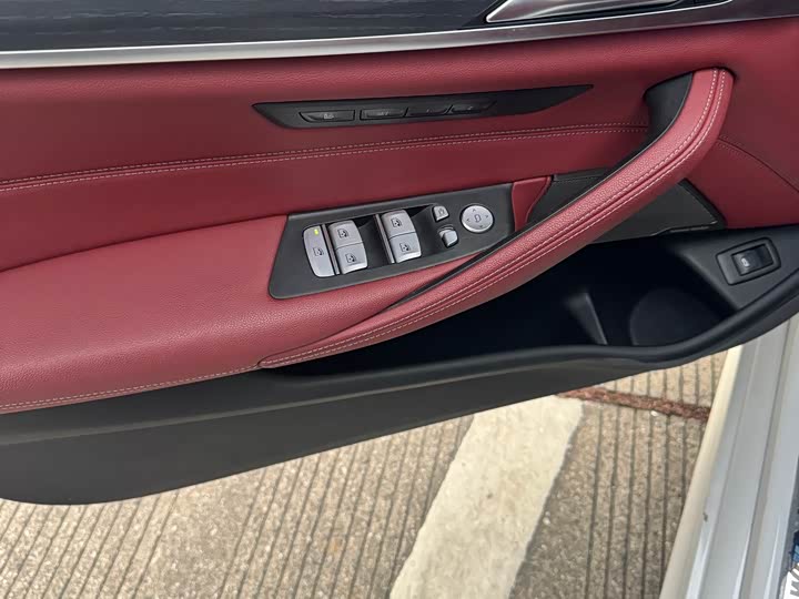 Фото 4 - BMW 5 Series