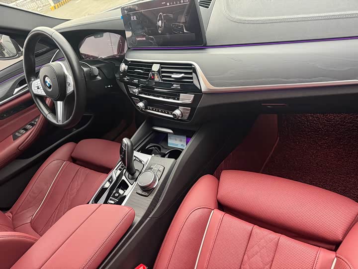 Фото 9 - BMW 5 Series