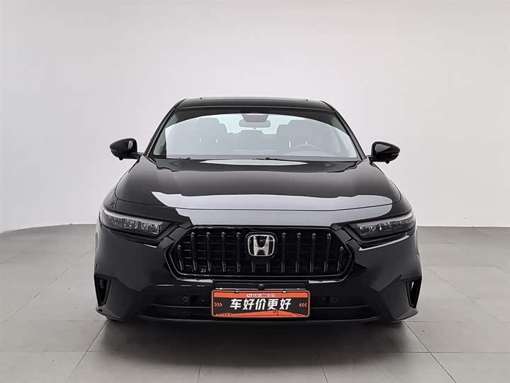 Фото 3 - Honda Inspire