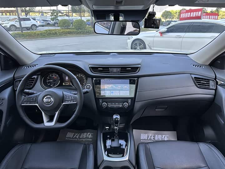 Фото 8 - Nissan X-Trail