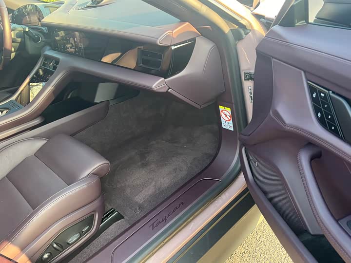 Фото 6 - Porsche Taycan