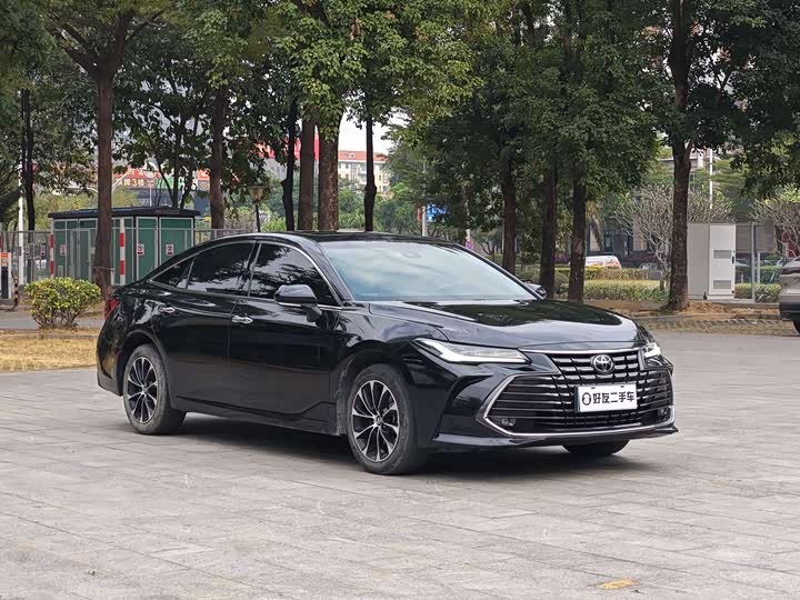 Фото 3 - Toyota Avalon