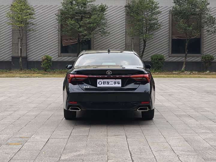 Фото 6 - Toyota Avalon