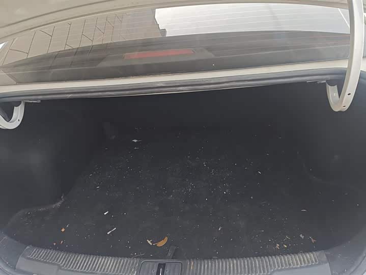 Фото 4 - Roewe i5