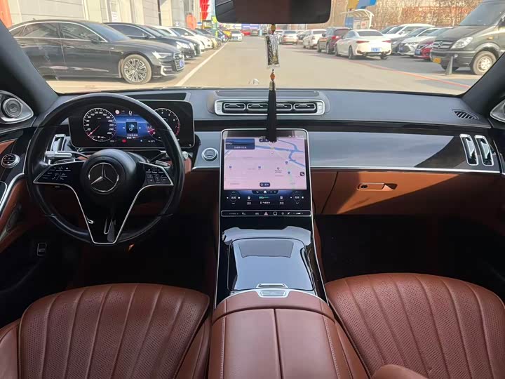 Фото 9 - Mercedes-Benz S-Class