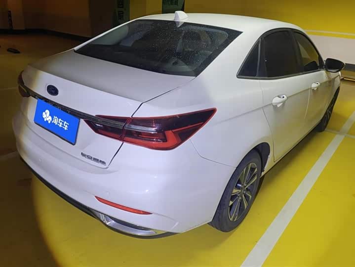 Фото 3 - Ford Escort