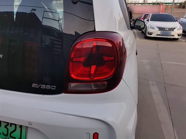 Фото 8 - Roewe Clever