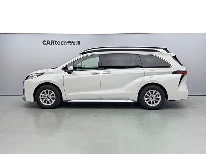 Фото 2 - Toyota Granvia