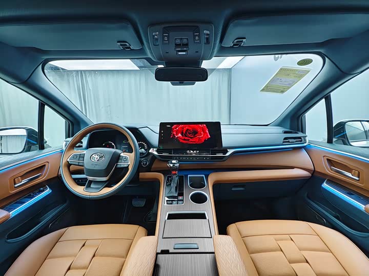 Фото 6 - Toyota Granvia