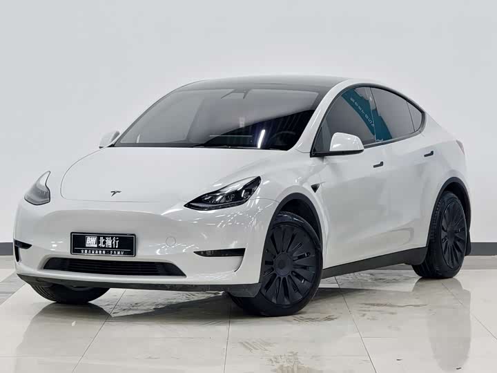 Фото 1 - Tesla Model Y