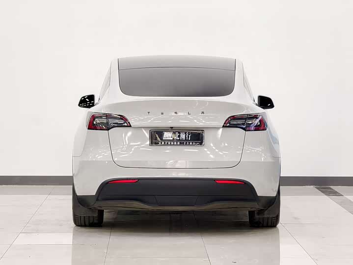 Фото 5 - Tesla Model Y