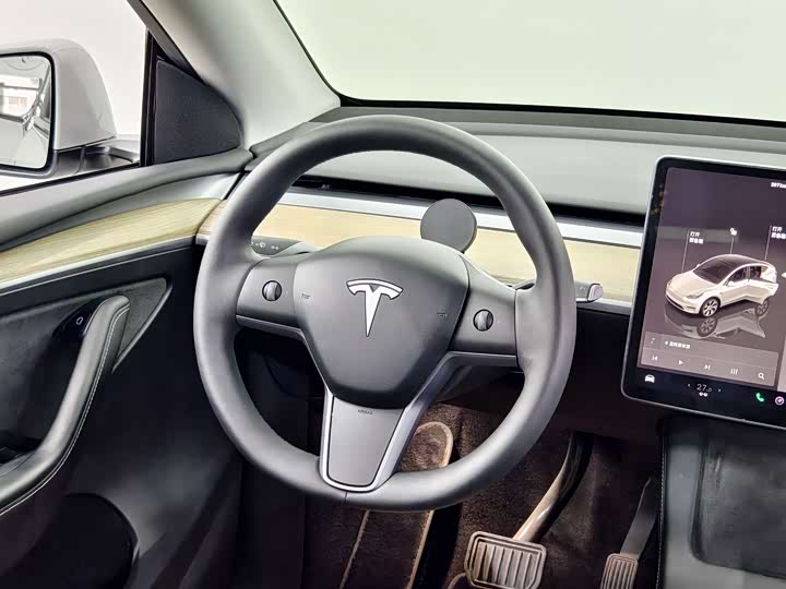 Фото 9 - Tesla Model Y