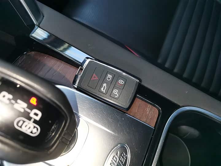 Фото 9 - Land Rover Discovery Sport