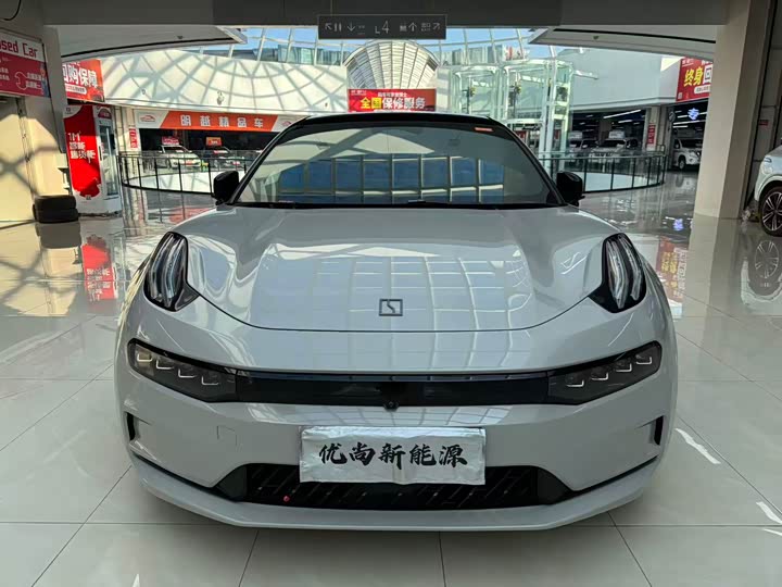 Фото 3 - Zeekr 001