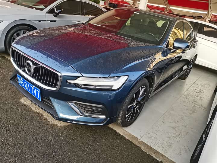 Фото 2 - Volvo S60