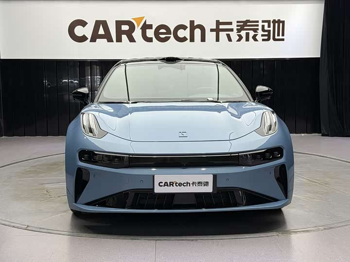 Фото 2 - Zeekr 001