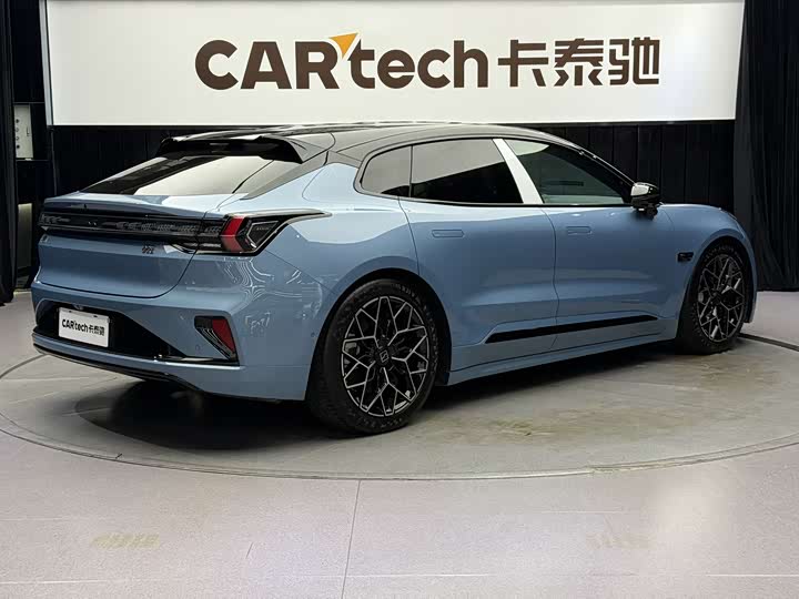 Фото 6 - Zeekr 001