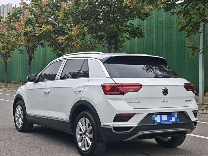 Фото 4 - Volkswagen T-Roc
