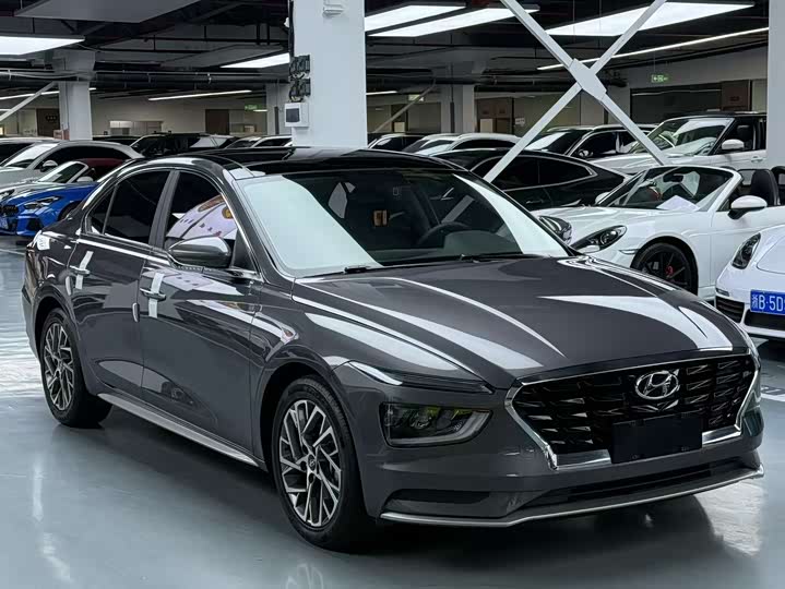 Фото 3 - Hyundai Mistra