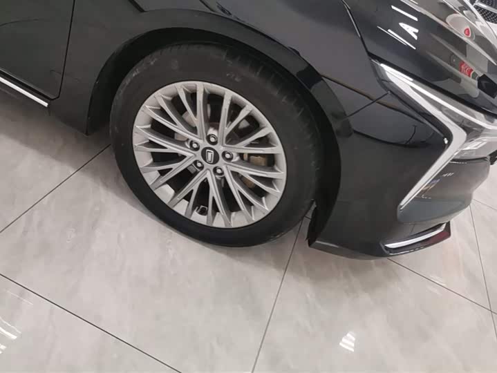 Фото 6 - Bestune B70