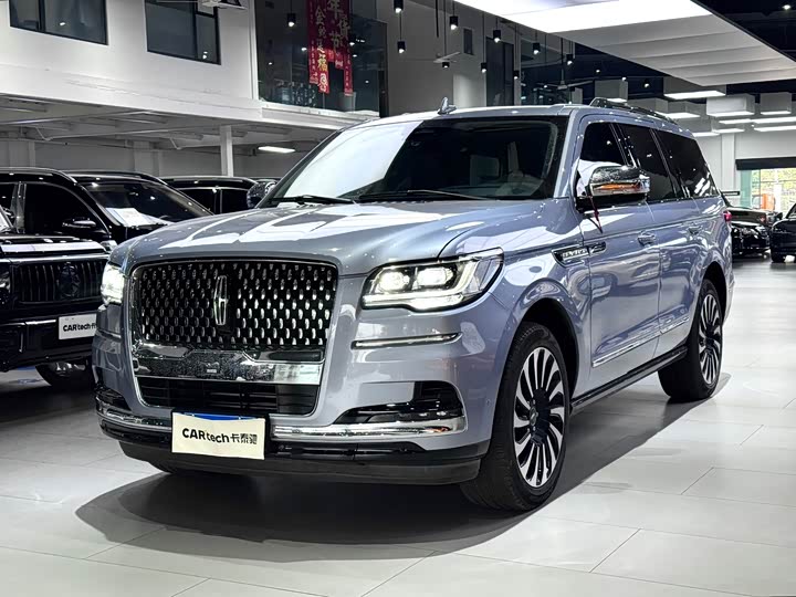 Фото 1 - Lincoln Navigator