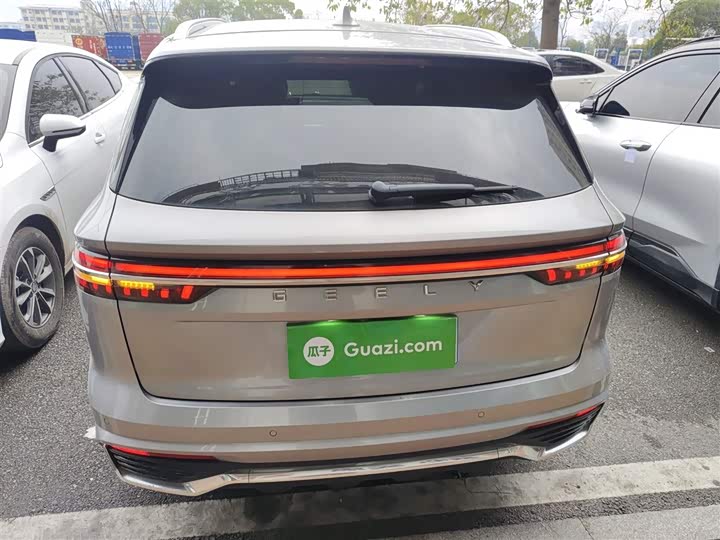 Фото 6 - Geely Monjaro