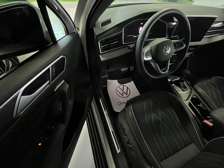 Фото 8 - Volkswagen Tiguan L Pro