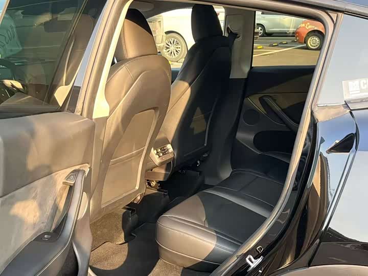 Фото 6 - Tesla Model Y