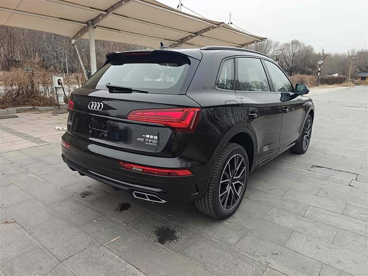 Фото 4 - Audi Q5L
