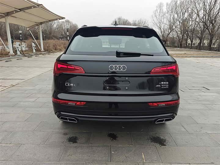 Фото 5 - Audi Q5L