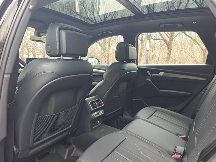 Фото 9 - Audi Q5L