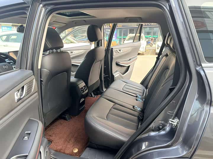 Фото 8 - Changan CS75