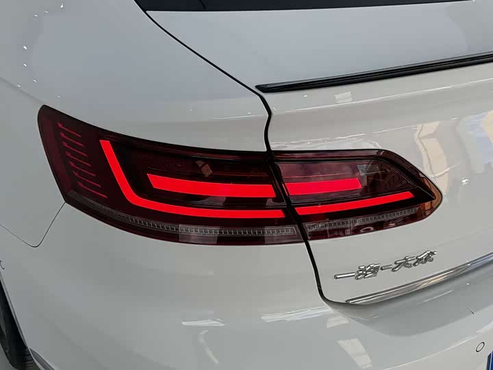 Фото 8 - Volkswagen CC