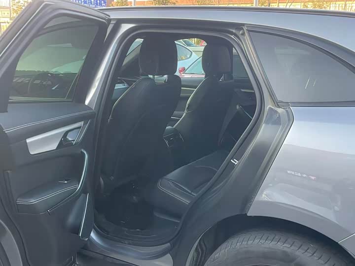 Фото 4 - Jaguar F-Pace