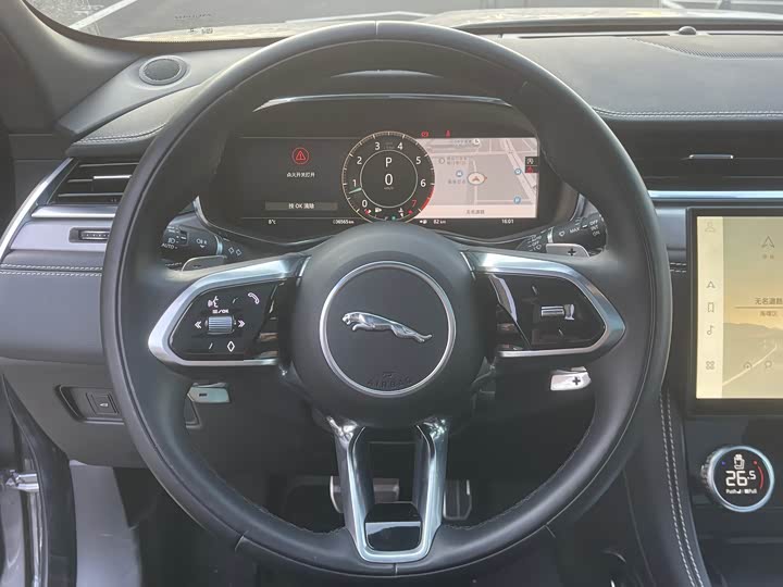 Фото 5 - Jaguar F-Pace