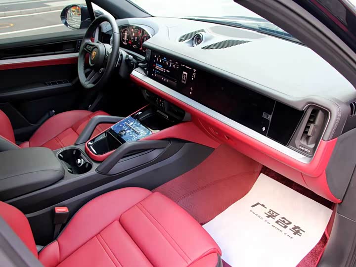 Фото 8 - Porsche Cayenne