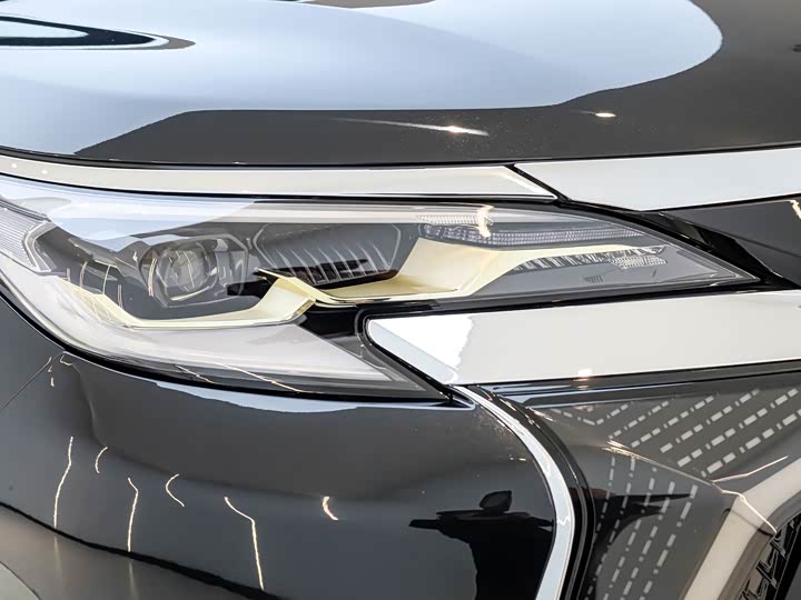 Фото 6 - Toyota Granvia