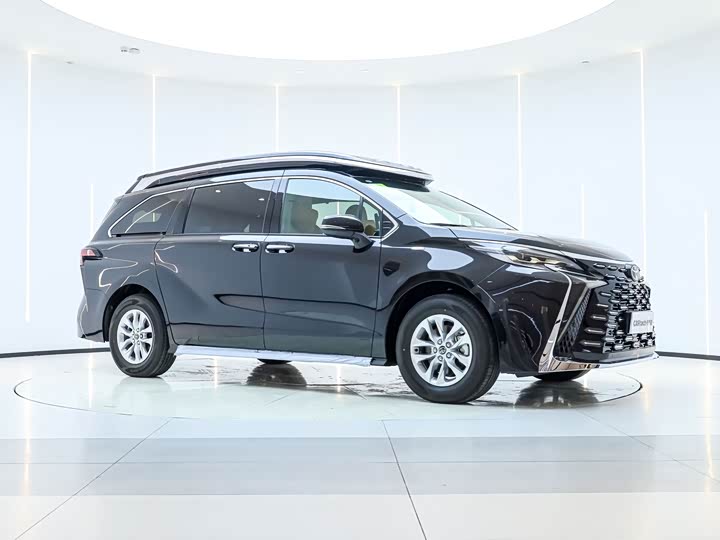 Фото 7 - Toyota Granvia