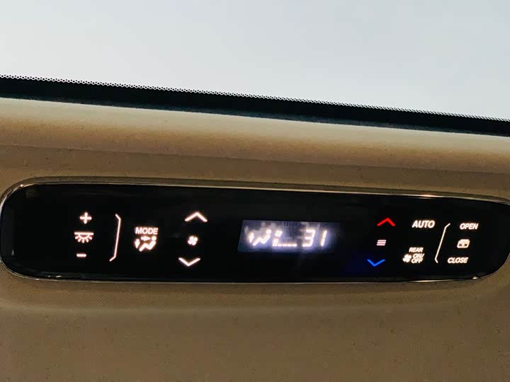 Фото 9 - Honda Elysion