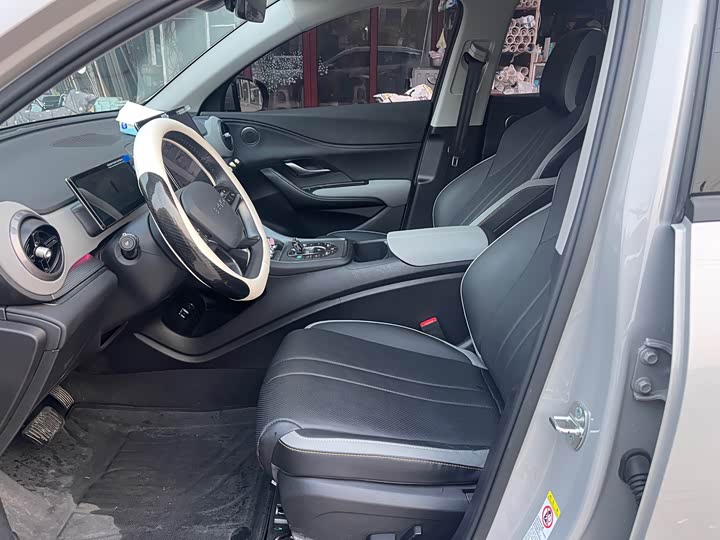 Фото 8 - BYD Sea Lion 05 DM-i Hybrid