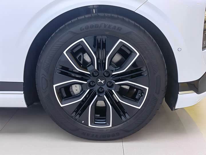 Фото 6 - XPeng G9