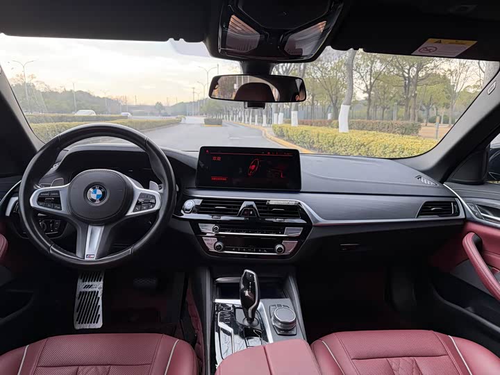 Фото 8 - BMW 5 Series