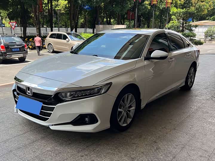 Фото 1 - Honda Accord